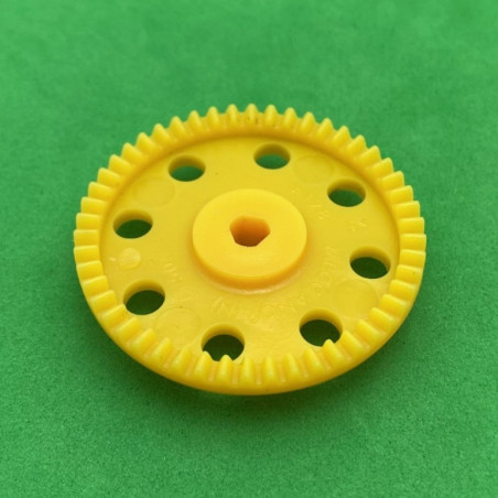 Plastic contrate wheel 50 th yellow 3 sections