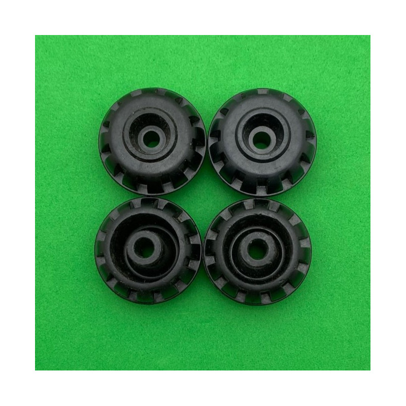 Roue plastique dur noir de seconde main (lot de 4)
