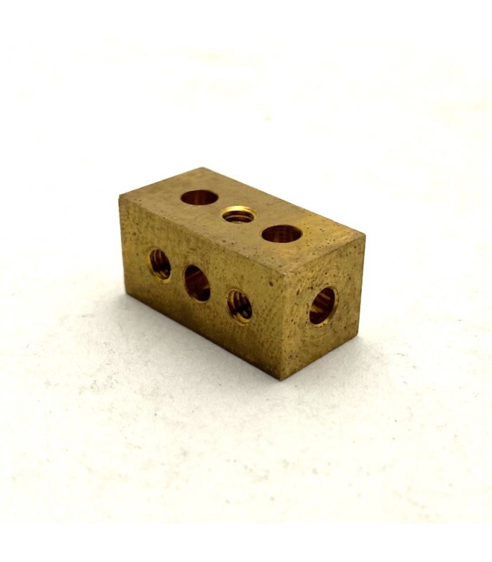 Parallelepiped 3 bores brass Parallelepiped 3 bores brass