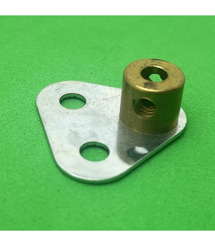 Triangular plate 2 h (25 mm) with boss zn Triangular plate 2 h (25 mm) with boss zn
