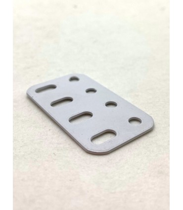 Flat girder 4 holes white